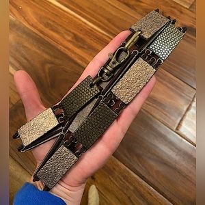Vintage Embossed Metal Link Clip Belt